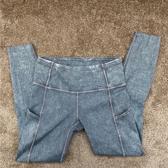 Lululemon fast and free ice dye leggings size 6 - Picture 5 of 6
